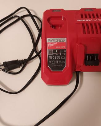 Milwaukee batteria e caricabatteria