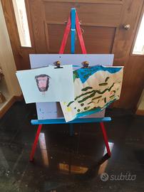 cavalletto da pittura in legno colorato 