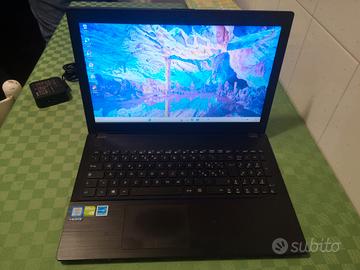 PC laptop ASUS modello P2530U