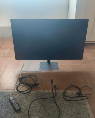 samsung M7 tv monitor 32" 4K