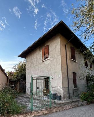 4 LOCALI A REZZATO