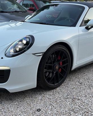 Porsche 911 3.0 Carrera 4 GTS Cabriolet