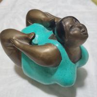 Figura in bronzo yoga