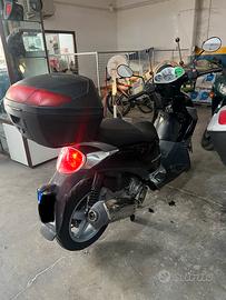 Aprilia scarabeo 250