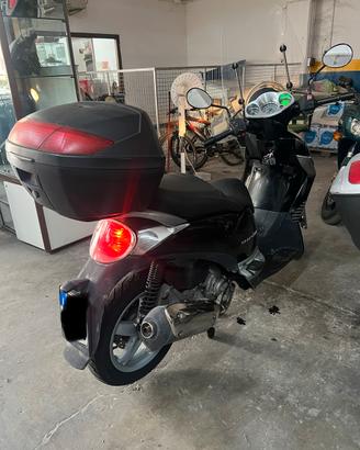 Aprilia scarabeo 250