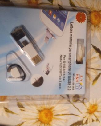 Lettore memorie per smartphone