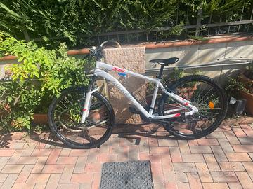 Mountain Bike Rockrider ST 100