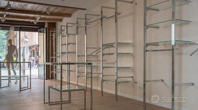 Arredo negozio abbigliamento