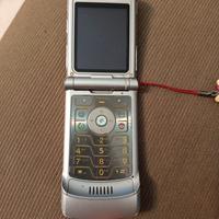 telefono Motorola RAZR V3 vintage