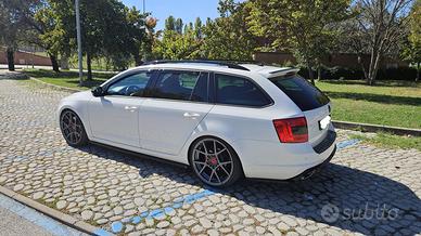 skoda octavia 3 rs  2.0 tsi