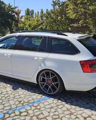 skoda octavia 3 rs  2.0 tsi