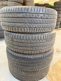 Gomme 215/55/18 estive Continental