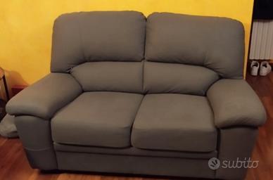 Divano 2 posti grigio