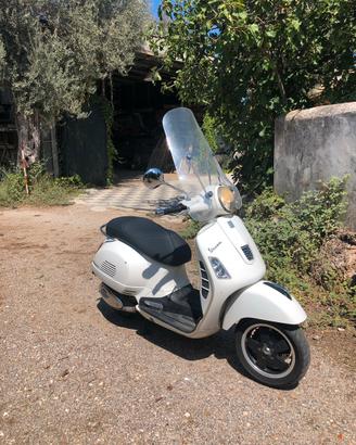 Vespa gts 300