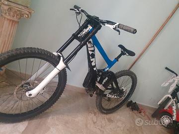 bici dowhnill giant glory 