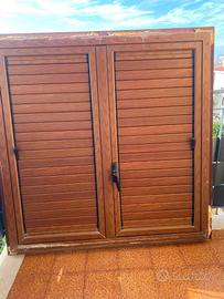 Finestra in alluminio finitura legno