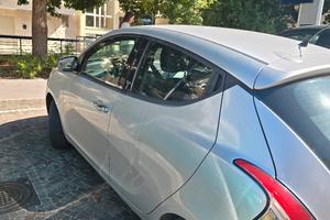Lancia Ypsilon serie gold gpl
