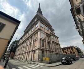 NEGOZIO A TORINO