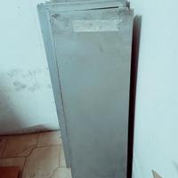 Scaffali in acciaio con ripiani diverse misure