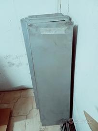 Scaffali in acciaio con ripiani diverse misure