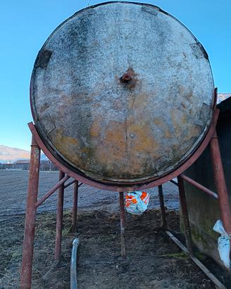 Cisterna in vetroresina