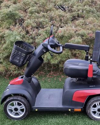 Scooter per anziani, MAI usato BATTERIE NUOVE