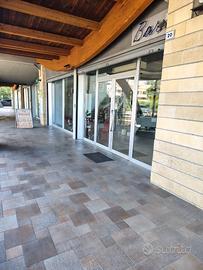 Locale commerciale e laboratorio di produzione