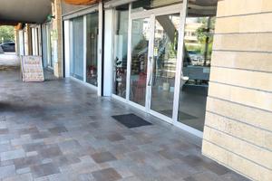 Locale commerciale e laboratorio di produzione