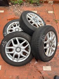 185/60/14 82T Gomme Estive su Cerchi in Lega