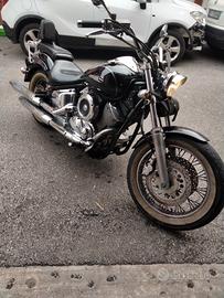 Yamah XVS 1100A Drag Star 