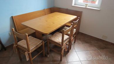 Tavolo,panca, sedie