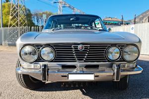 Alfa Romeo GTV 2000 anno 1972 epoca
