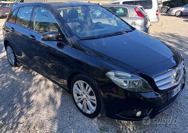 Mercedes B180 CDI 2014 PERFETTA SI NEOPATENTATI