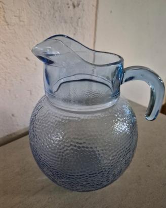 Caraffa / Brocca in vetro azzurro lavorato rilievo
