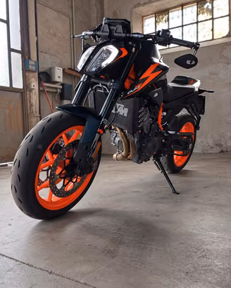 KTM Duke 890 R