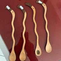 Cucchiai in legno intagliato