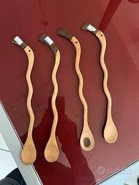 Cucchiai in legno intagliato