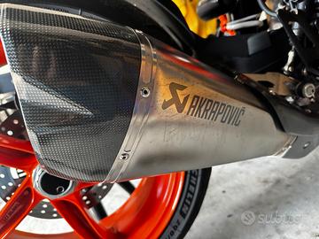 Terminale di scarico akrapovic ktm 1290 duperduke