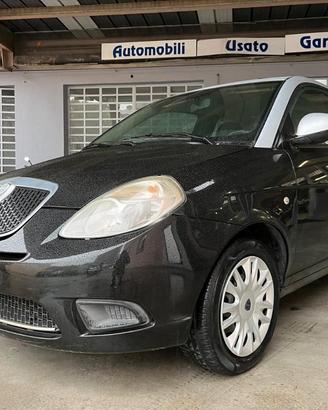Lancia Ypsilon 3 Porte Ypsilon 1.2 8v Argento
