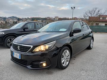 Peugeot 308 HDI 102CV 2019 BERLINA