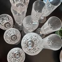 Set di bicchieri e caraffe