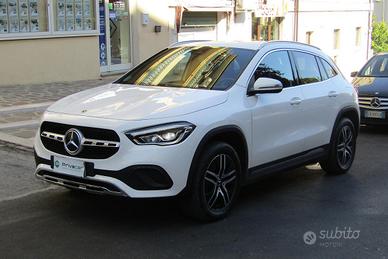 MERCEDES GLA 200 d Automatic Sport