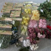 fiori e foglie artificiali 