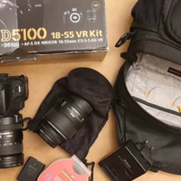 Nikon d5100 con Doppio Obiettivo e Accessori