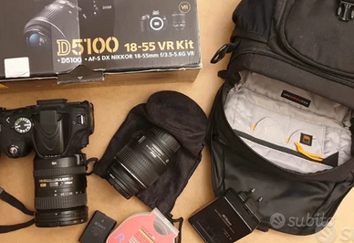 Nikon d5100 con Doppio Obiettivo e Accessori