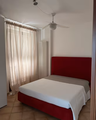 Letto matrimoniale contenitore + materasso
