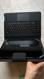 Tablet Samsung completo di tastiera.