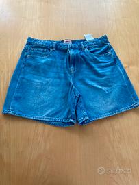 Pantaloncini jeans ragazza