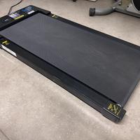 Walking pad tapis roulant elettrico compatto