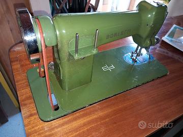 Macchina da cucire meccanica Borletti con mobile